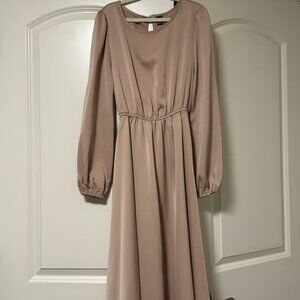 SHEIN beige satin midi dress with long, cuffed balloon sleeves. Women’s XS